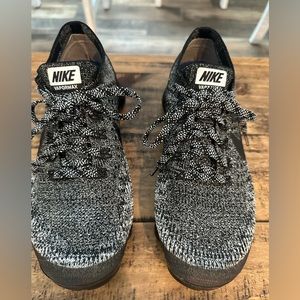 Woman’s Nike Vapormax Tennis Shoes - Size 8.5